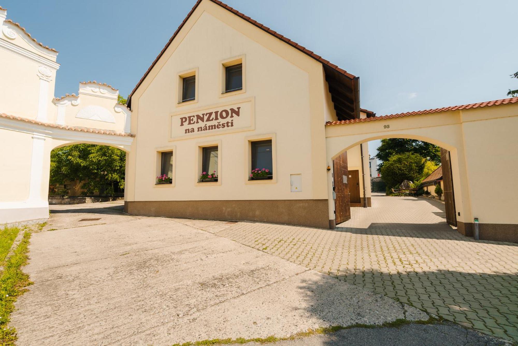 Penzion Sezemice المظهر الخارجي الصورة